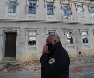 29.12.2020., Petrinja - Posljedice jakog potresa jacine 6.3 po Richteru pogodio je Petrinju, Sisak i okolicu te nanio veliku stetu. Gradonacelnik Petrinje Drainko Dumbovic Photo: Slavko Midzor/PIXSELL
