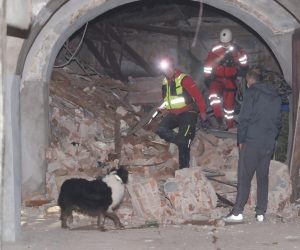29.12.2020., Petrinja - Posljedice jakog potresa jacine 6.3 po Richteru u Petrinji. HGSS i psi tragaci u potrazi za unesrecenima u rusevinama. Photo: Luka Stanzl/PIXSELL