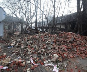 30.12.2020., Glina -Posljedice jucerasnjeg potresa u Glini. Snazan potres pogodio je jucer Hrvatsku, epicentar potresa magnitude 6.2 je bio 3 kilometra od Petrinje.: Marko Lukunic/PIXSELL