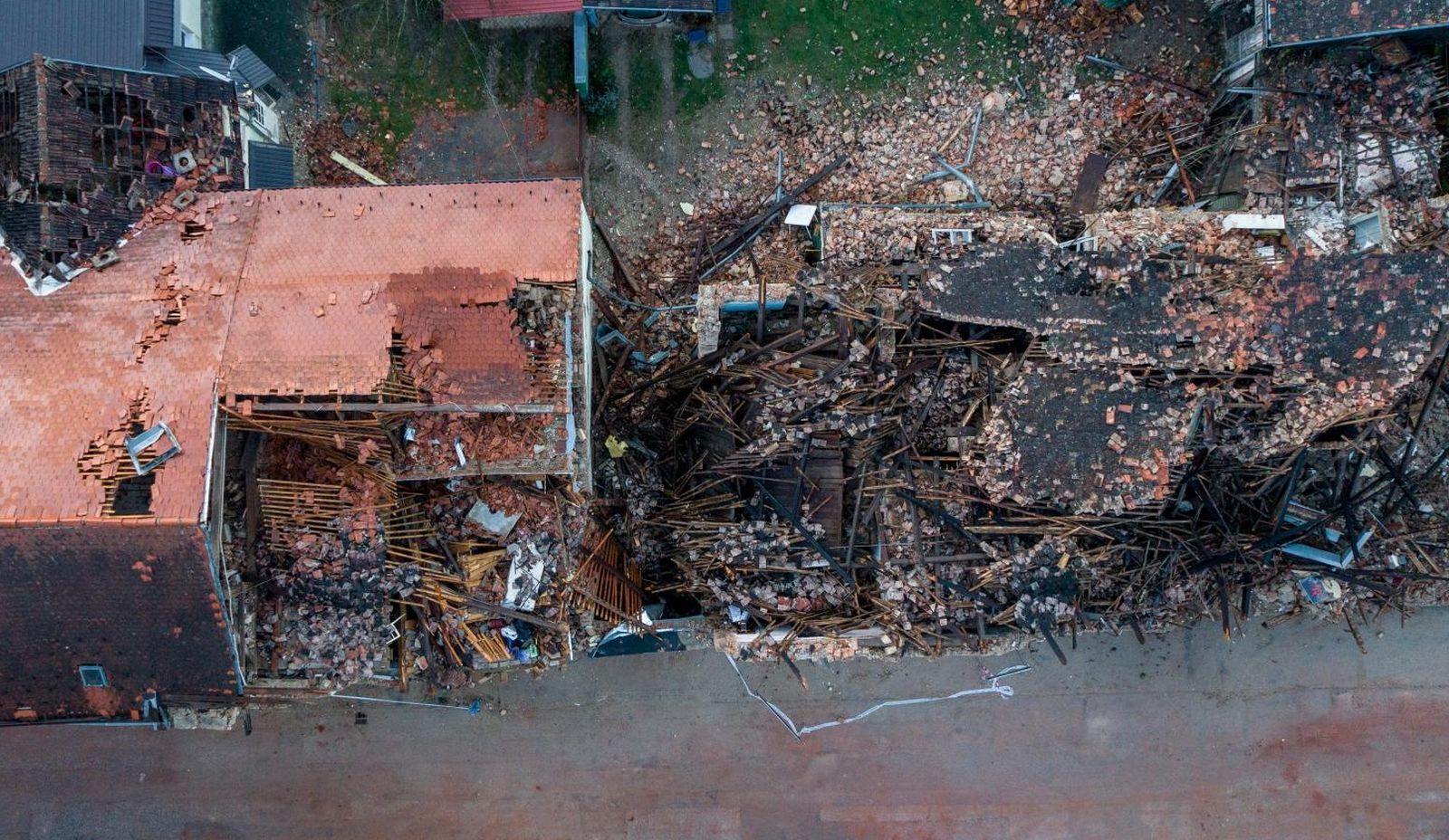 30.12.2020., Petrinja - Fotografija iz zraka na posljedice jucerasnjeg potresa u Petrinji. Snazan potres pogodio je jucer Hrvatsku, epicentar potresa magnitude 6.2 je bio 3 kilometra od Petrinje. Photo: Igor Kralj/PIXSELL
