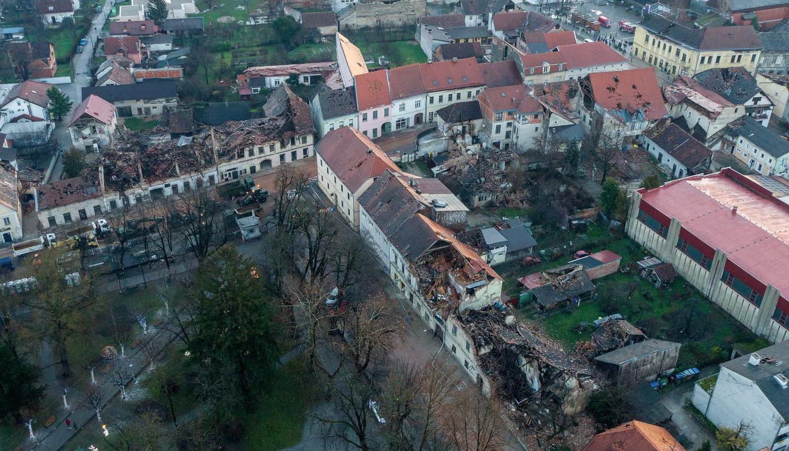 30.12.2020., Petrinja - Fotografija iz zraka na posljedice jucerasnjeg potresa u Petrinji. Snazan potres pogodio je jucer Hrvatsku, epicentar potresa magnitude 6.2 je bio 3 kilometra od Petrinje. Photo: Igor Kralj/PIXSELL