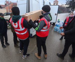 30.12.2020., Petrinja - Snazan potres pogodio je jucer Hrvatsku, epicentar potresa magnitude 6.2 je bio 3 kilometra od Petrinje. Jutro nakon razornog potresa u Petrinji. 
Photo: Luka Stanzl/PIXSELL