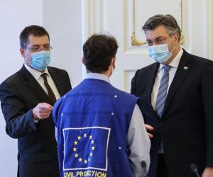 30.12.2020., Zagreb - Potpredsjednica europske komisije Dubravka Suica i povjerenik za krizna upravljanja Janez Lenarcic susreli su se sa premijerom Andrej Plenkovicem.
Photo: Jurica Galoic/PIXSELL