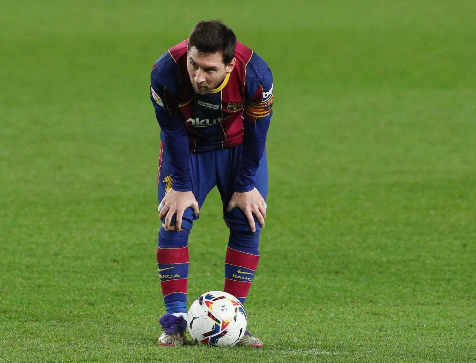 La Liga Santander - FC Barcelona v Valencia Soccer Football - La Liga Santander - FC Barcelona v Valencia - Camp Nou, Barcelona, Spain - December 19, 2020 Barcelona's Lionel Messi REUTERS/Albert Gea ALBERT GEA