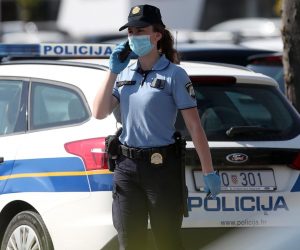 11.05.2020., Zagreb - Djelatnici servisa Porsche Inter Auto pronasli su improviziranu eksplozivnu napravu kod kotaca na jednom automobilu. Policija i pirotehnicari deaktivirali su bobmu. Photo: Igor Kralj/PIXSELL