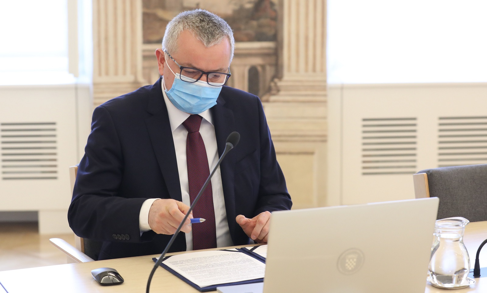 Zagreb,14.12.2020. - Redovita sjednica Vlade RH. Na fotografiji Darko Horvat.
foto HINA/ Admir BULJUBAŠIĆ/ abu