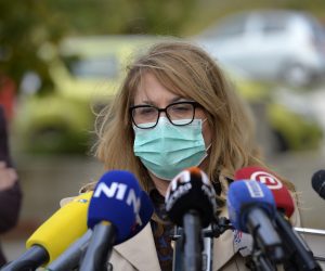 Split, 20.11.2020 - Konferencija za novinare Epidemiološka situacija u Splitsko-dalmatinskoj županiji. Na slici Željka Karin.                                                                foto HINA/ Mario STRMOTIC/ ms