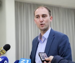 08.12.2020., Zagreb - Matej Misic odrzao kratku konferenciju za medije prije pocetka sjednice Gradske skupstine.  Photo: Emica Elvedji/PIXSELL