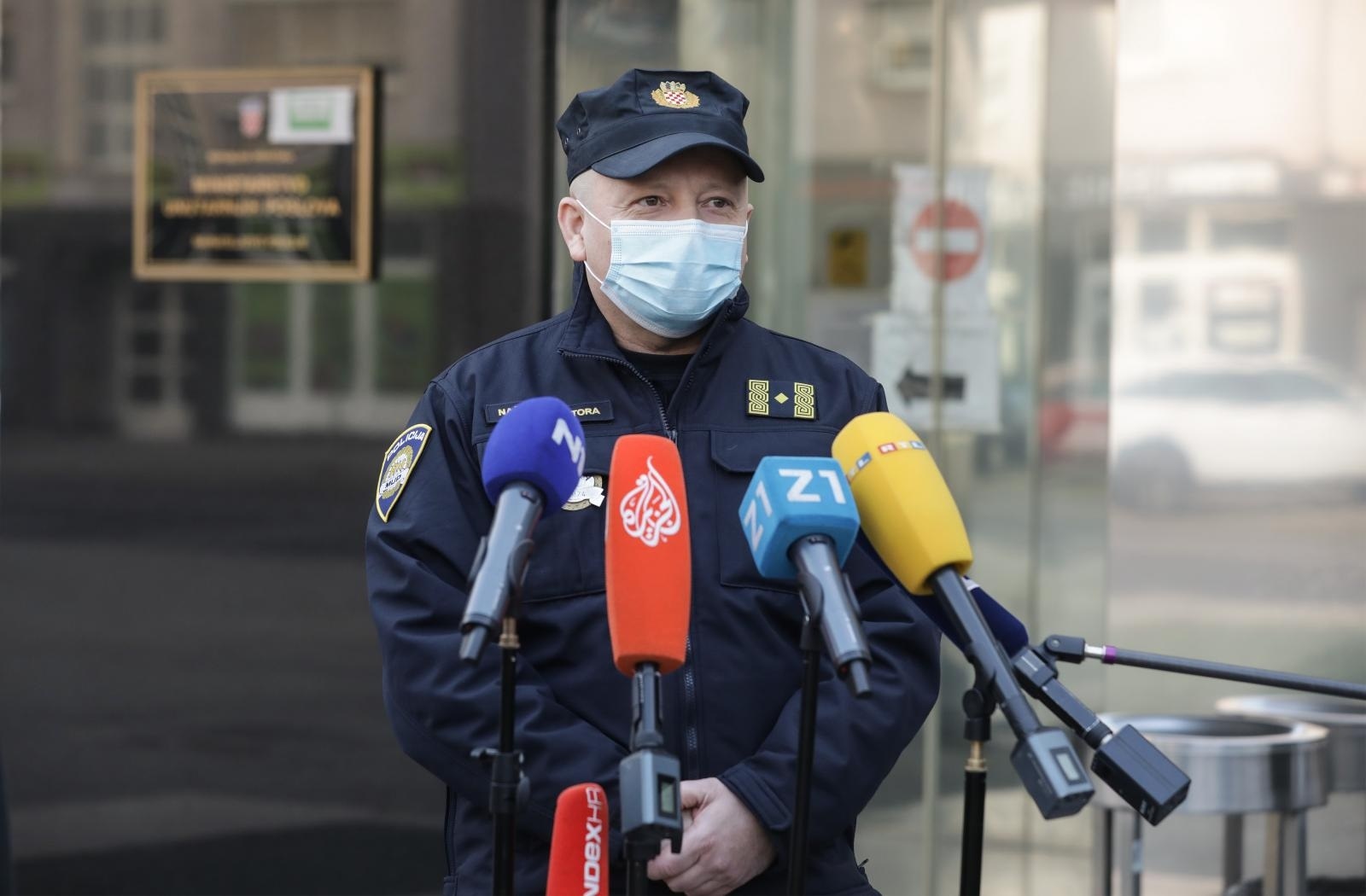 01.12.2020., Zagreb - Ispred Ravnateljstva policije odrzana konferencija za medije vezano za nove mjere i postupanja policije tijekom provodenja nadzora pridrzavanja mjera Stozera civilne zastite RH. Okupljenim novinarima obratio se Davor Posilovic, nacelnik Sektora policije u PU zagrebackoj. 
Photo: Robert Anic/PIXSELL