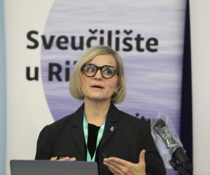 24.09.2020., Rijeka -  Interdisciplinarni znanstveni skup posvecen virusu COVID-19 pod nazivom "Advancement in Virology Research & an Opportunity to Improve International Impact of the University of Rijeka". Na skupu u prostoru Gradjevinskog fakulteta govorili su: Ivan Djikic, Daniel Rukavina, Stipan Jonjic i Snjezana Prijic Samarzija.
Photo:Goran Kovacic/PIXSELL