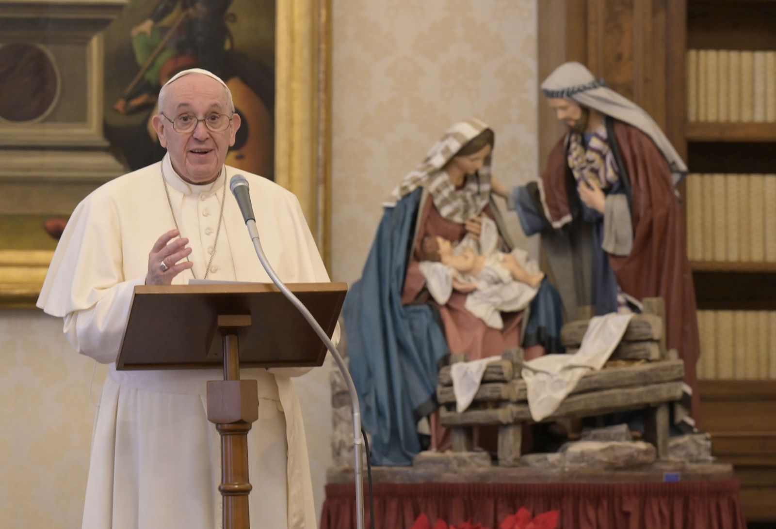 epa08914158 A handout picture provided by the Vatican Media shows Pope Francis delivering a live-streamed weekly Angelus prayer from the Library of the Apostolic Palace at the Vatican, 01 January 2021.  EPA/VATICAN MEDIA HANDOUT  HANDOUT EDITORIAL USE ONLY/NO SALES