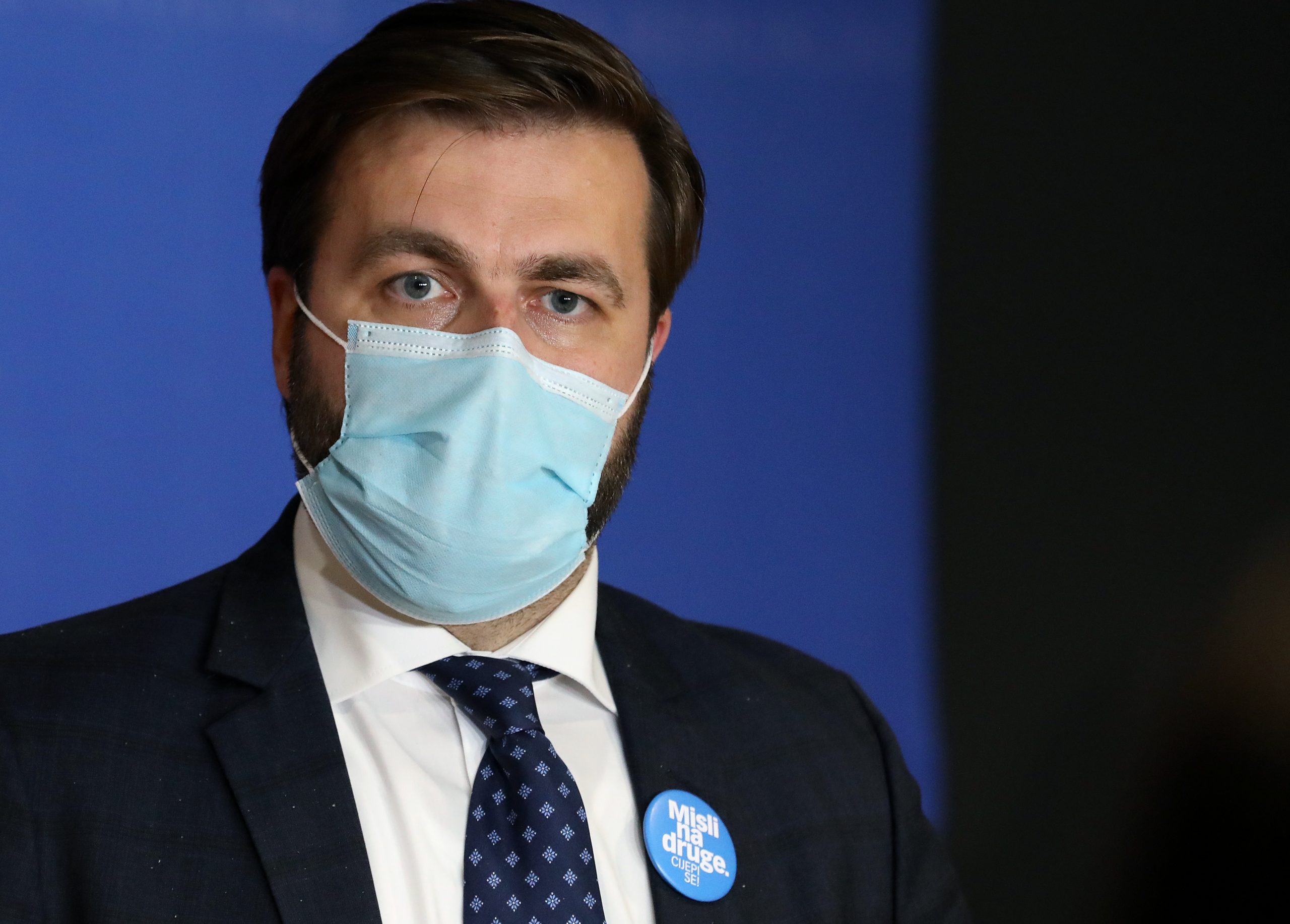 Zagreb, 07.01.2021. - Izjave za medije nakon sastanka èlanova Vlade s domaæim proizvoðaèima stambenih kontejnera. Na fotografiji ministar gospodarstva Tomislav Æoriæ. foto HINA/ Lana SLIVAR DOMINIÆ/ lsd
