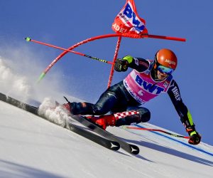 epa08927680 Croatia's Filip Zubcic in action during the first run of the men's giant slalom race at the FIS Alpine Skiing World Cup in Adelboden, Switzerland, 09 January 2021.  EPA/JEAN-CHRISTOPHE BOTT