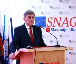 Osijek, 16.01.2021. - Bivši župan osječko-baranjski Vladimir Šišljagić predstavio je svoju kandidaturu za gradonačelnika Osijeka. Na fotografiji Vladimir Šišljagić. foto HINA/ ml