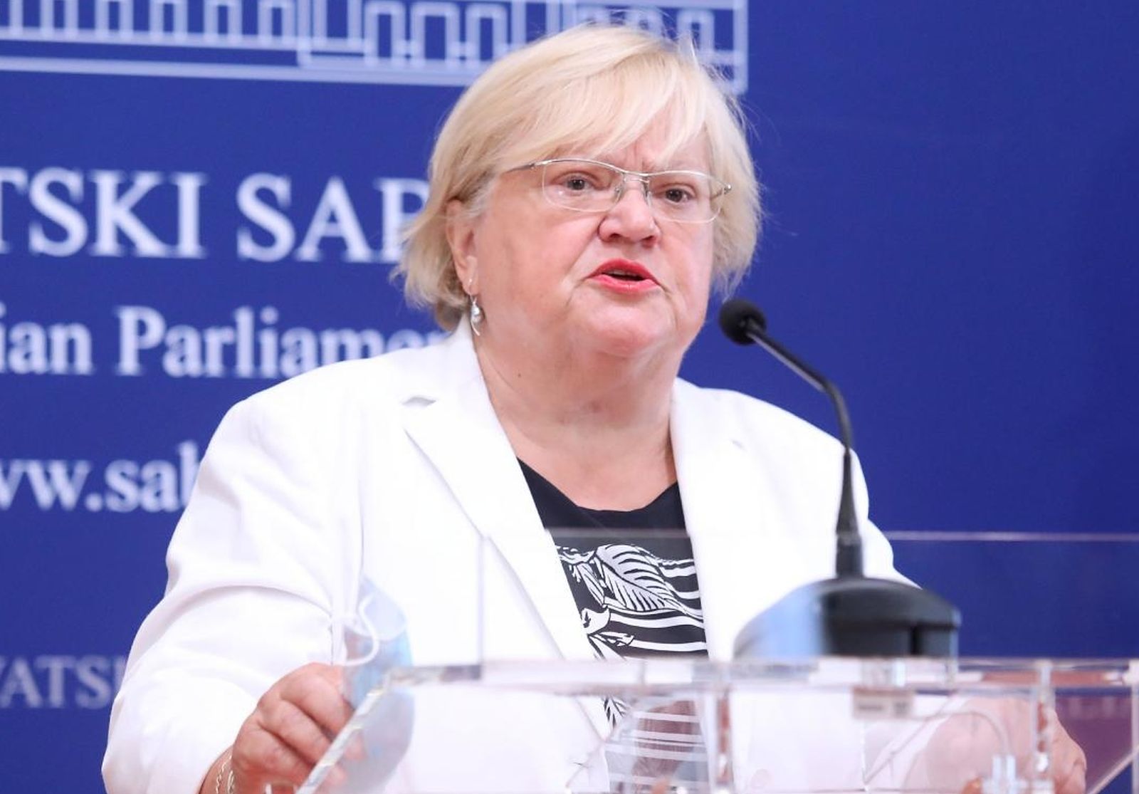 02.09.2020., Zagreb - U Saboru je odrzana konfrencija za medije Kluba zastupnika Stranke s Imenom i Prezimenom, Pametnog i GLAS-a na temu "Zakon o obnovi nakon potresa". Anka Mrak Taritas. Photo: Patrik Macek/PIXSELL