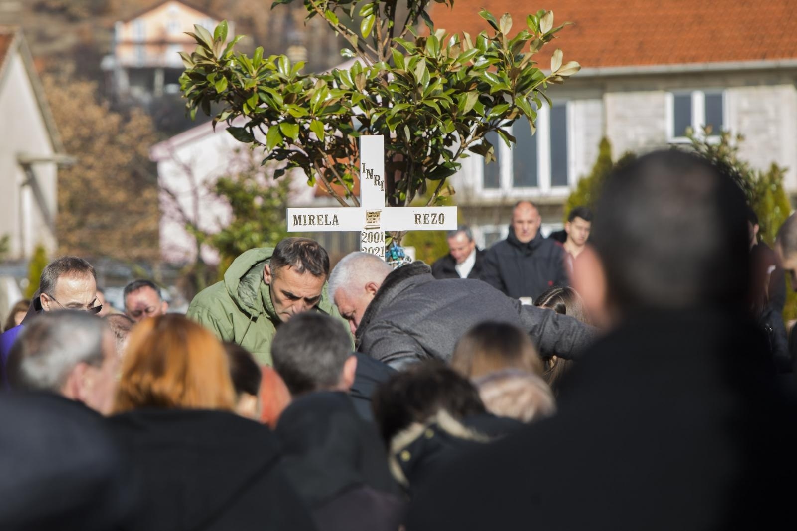 01.01.2020., Posusje - Posljednji ispracaj Mirele Rezo na groblju Martica Kriz. Mirela Rezo, jedna od osam tragicno preminulih osoba u novogodisnjoj tragediji. Photo: Denis Kapetanovic/PIXSELL