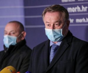 04.01.2021., Petrinja - Izjave nakonzavrsetka sastanka Stozera za saniranje posljedica potresa u Sisacko-moslavackoj zupaniji. Sisacko-moslavacki zupan Ivo Zinic Photo: Sanjin Strukic/PIXSELL