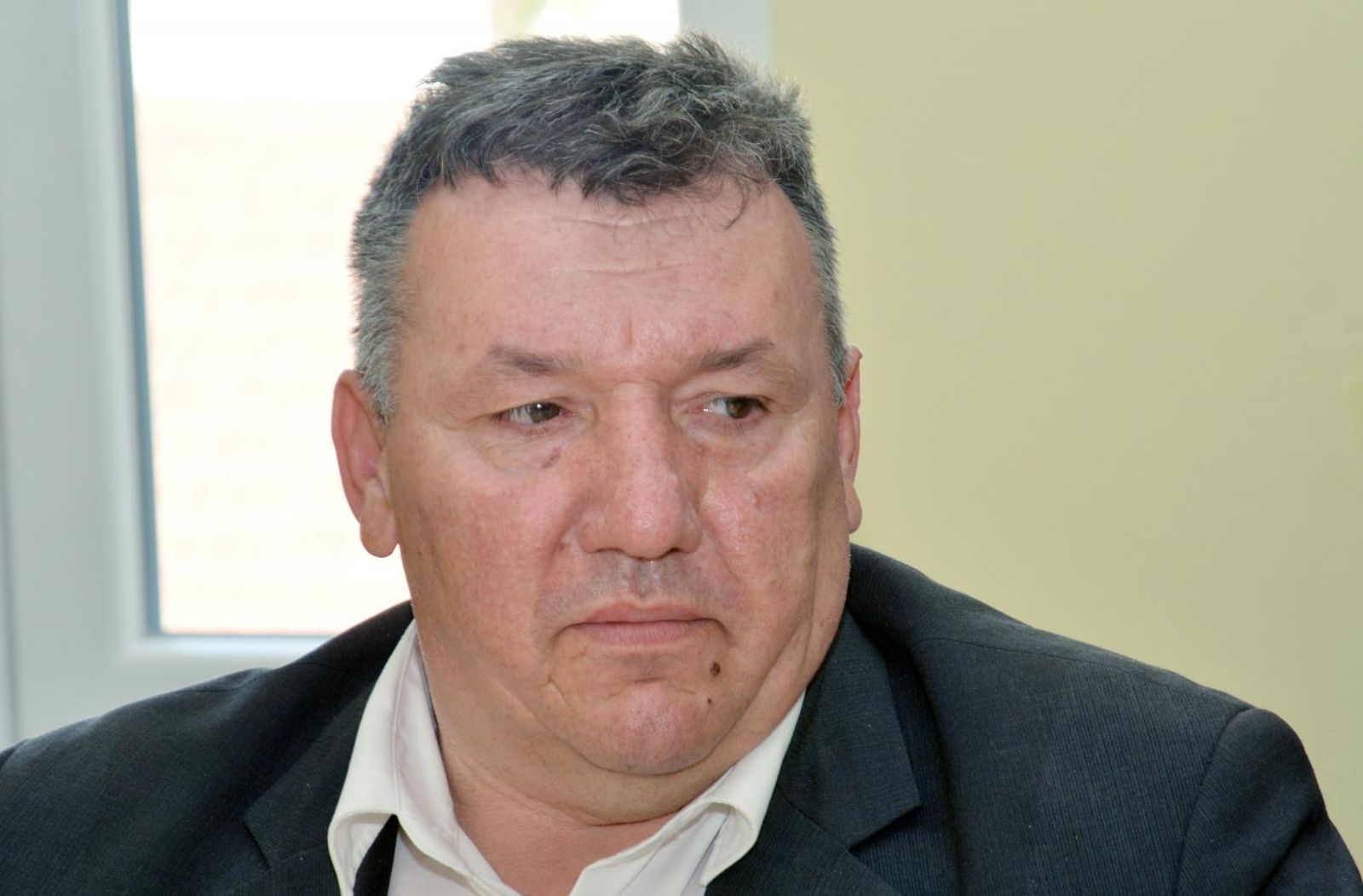 04.04.2017., Glina - Sredisnje obiljezavanje Medjunarodnog dana svjesnosti opasnosti od mina kojem su nazocili brojni uzvanici zapocelo je konferencijom za medije na kojoj su uz glinskog gradonacelnika Stjepana Kostanjevica govorili i sisacko-moslavacki zupan Ivo Zinic i v.d.ravnatelja HCR-a Ante Brkljacic te v.d.ravnatelj Ueda za razminiranje Vlade RH Hrvoje Dedac. 
Stjepan Kostanjevic. 
Photo: Nikola Cutuk/PIXSELL