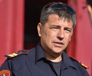 04.05.2018., Sibenik - Polaganjem vijenaca i paljenjem svijeca ispred vatrogasnog doma u Sibeniku, u cast na tragicno preminule vatrogasce, obiljezen je se sv. Florijan, zastitnik vatrogasaca. Drazen Slavica Photo: Hrvoje Jelavic/PIXSELL