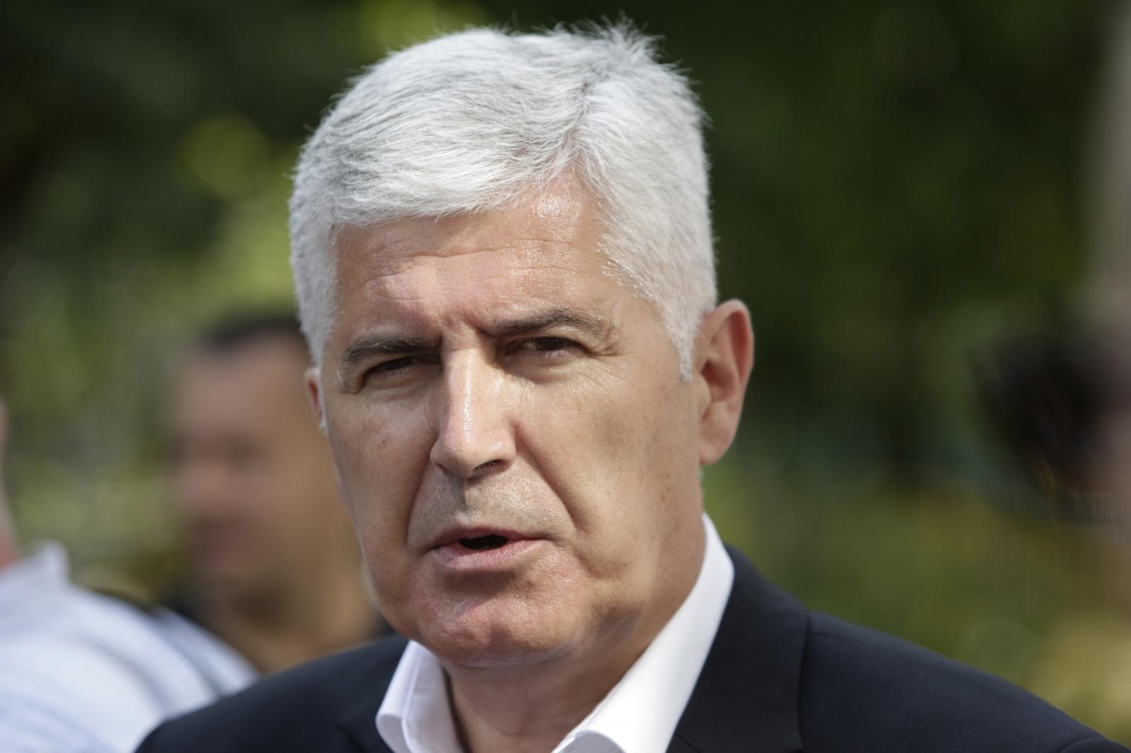 04.07.2020.,Mostar,BiH - Dragan Covic glasovao na Parlamentarnim izborima Republike Hrvatske 
Photo: Denis Kapetanovic/PIXSELL