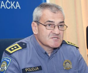 05.6.2020., Sisak - Izvanredna konferencija za medije odrzana je u prostorijama Policijske uprave Sisacko-moslavacke, a na noj je nacelnik PU Luka Pesut govorio o dovrsenom kriminalistickom istrazivanju vezanom za kazneno djelo Nedozvoljeno posjedovanje, izrada i nabavljanje oruzja i eksplozivnih tvari. 
Photo: Nikola Cutuk/PIXSELL