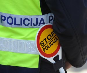 06.04.2014., Sibenska Dubrava - Policija kontrolira promet u Sibensko-kninskoj zupaniji. 
Photo: Hrvoje Jelavic/PIXSELL