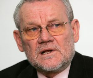 19.02.2005., Zagreb - Predsjednik SDP-a Ivica Račan.
Photo: Robert Anic/PIXSELL