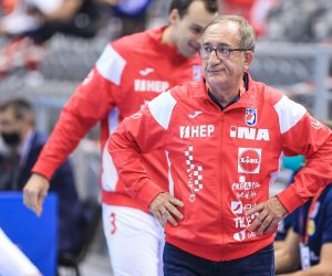 07.11.2020., dvorana Gradski vrt, Osijek - EHF Euro Cup, Hrvatska - Madjarska. Izbornik Hrvatske Lino Cervar. 
Photo: Davor Javorovic/PIXSELL