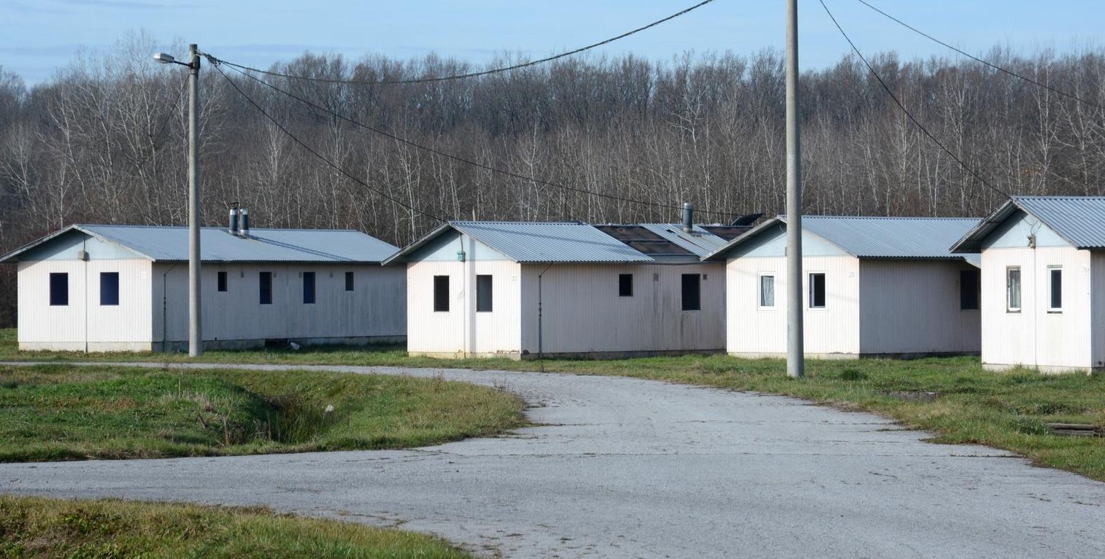 U nekadašnjem prognaničkom naselju država planira izgraditi prihvatni centar za tražitelje azila  07.12.2018., Mala Gorica - Na prostoru nekadasnjeg prognanickog naselja trebao bi se izgraditi prihvatni centar za trazitelje azila. Photo: Nikola Cutuk/PIXSELL