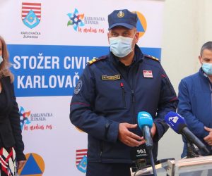 08.10.2020., Karlovac - Izvanredna konferencija za medije Stozera Civilne zastite Karlovacke zupanije o prodoru virusa Covid-19 u dom za starije na podrucju grada Ozlja. Goran Frankovic Javna vatrogasna postrojba.
Photo: Kristina Stedul Fabac/PIXSELL