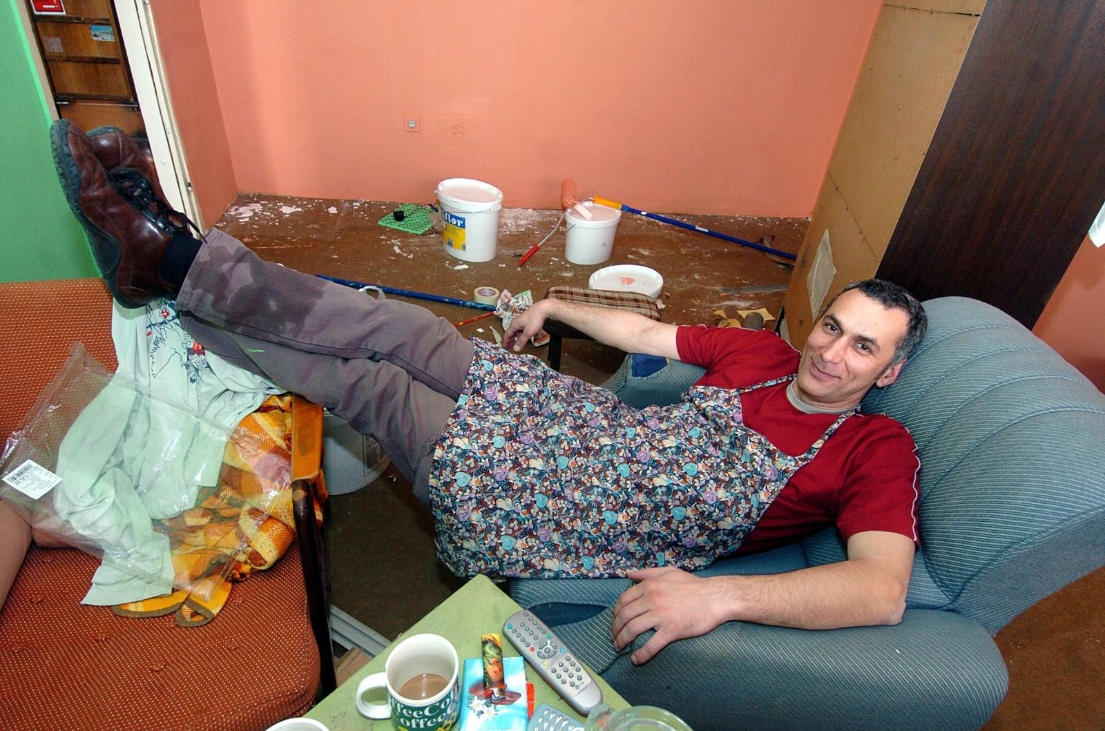 31.03.2005 Zagreb - Pisac Simo Mraovic u svom domu 
Photo Zeljko Hladika/Vecernji list