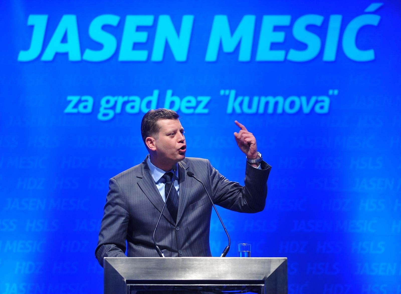 25.04.2009., Zagreb - U Hypo centru odrzan predizborni skup HDZ-a pod motom - za grad bez "kumova" te kandidatura Jasena Mesica za gradonacelnika grada Zagreba. Jasen Mesic. 
Photo: Marko Lukunic/Vecernji list