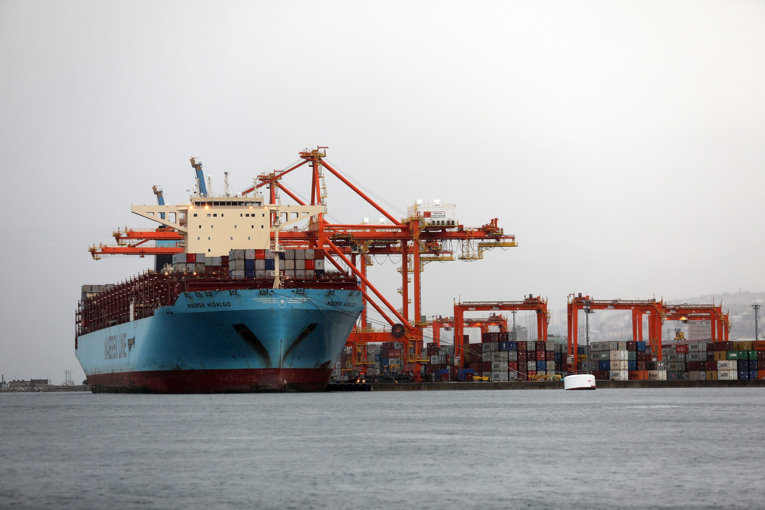 09.12.2020., Rijeka - Teretni brod za prijevoz kontejnera Maersk Hidalgo na vezu na kontejnerskom terminalu Brajdica u rijeckoj luci.  
Photo: Goran Kovacic/PIXSELL