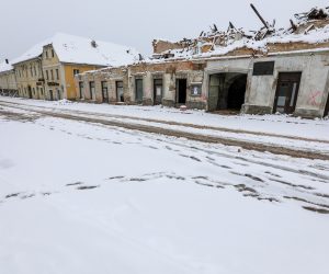 11.01.2021., Petrinja - Razruseni centar Petrinje pod snijegom. Photo: Robert Anic/PIXSELL