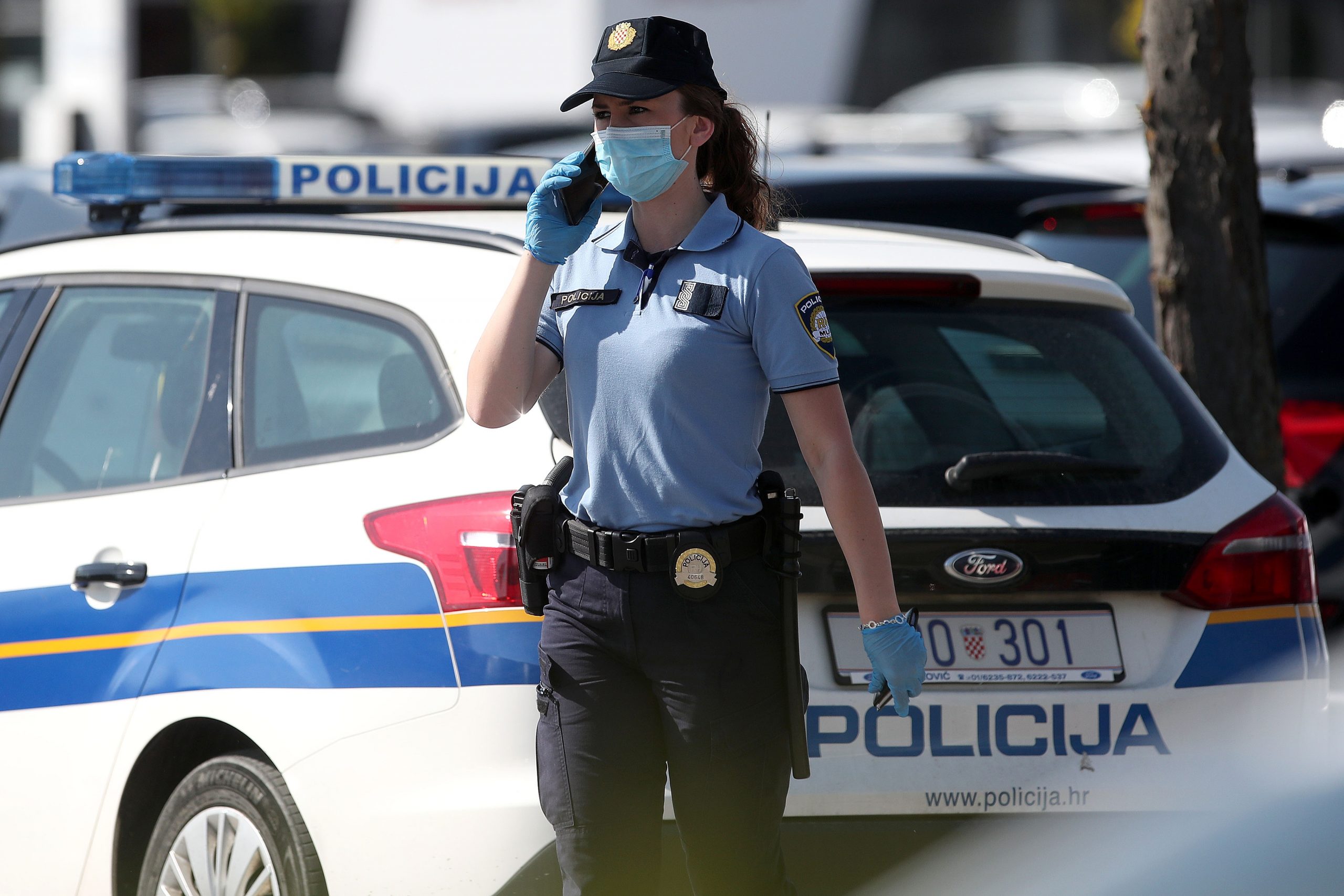 11.05.2020., Zagreb - Djelatnici servisa Porsche Inter Auto pronasli su improviziranu eksplozivnu napravu kod kotaca na jednom automobilu. Policija i pirotehnicari deaktivirali su bobmu. Photo: Igor Kralj/PIXSELL
