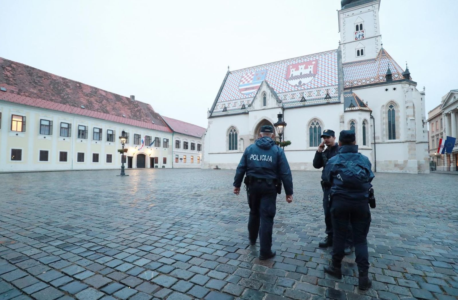 12.10.2020., Zagreb - Trg svetog Marka. Nakon jutrosnjeg napada i propucavanja policajca pojacana policijska patrola na Gornjem gradu. Photo: Sanjin Strukic/PIXSELL