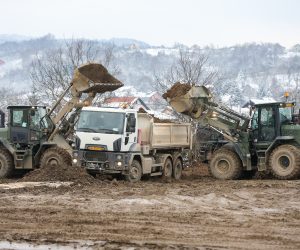 13.01.2021., Petrinja - Gradiliste za kontejnersko naselje u ulici Sajmiste na kojem je angazirana mehanizacija Hrvatske vojske. Photo: Zeljko Lukunic/PIXSELL