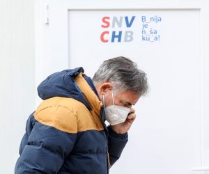 15.01.2021., Petrinja - Srpsko narodno vijece otvorilo je humanitarni punkt SNV-a kako bi se sve SNV-ove aktivnosti pomoci na terenu efikasnije koordinirale u direktnoj komunikaciji s u potresu stradalim stanovnistvom. Predsjednik Srpskog narodnog vijeca (SNV) Milorad Pupovac Photo: Patrik Macek/PIXSELL