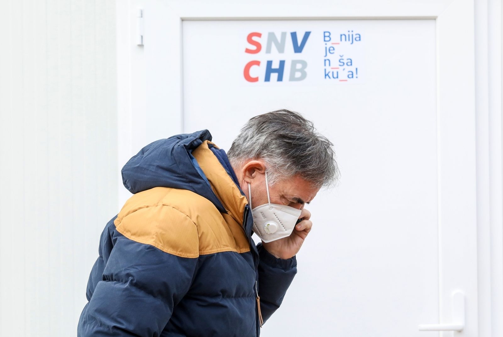 15.01.2021., Petrinja - Srpsko narodno vijece otvorilo je humanitarni punkt SNV-a kako bi se sve SNV-ove aktivnosti pomoci na terenu efikasnije koordinirale u direktnoj komunikaciji s u potresu stradalim stanovnistvom. Predsjednik Srpskog narodnog vijeca (SNV) Milorad Pupovac Photo: Patrik Macek/PIXSELL