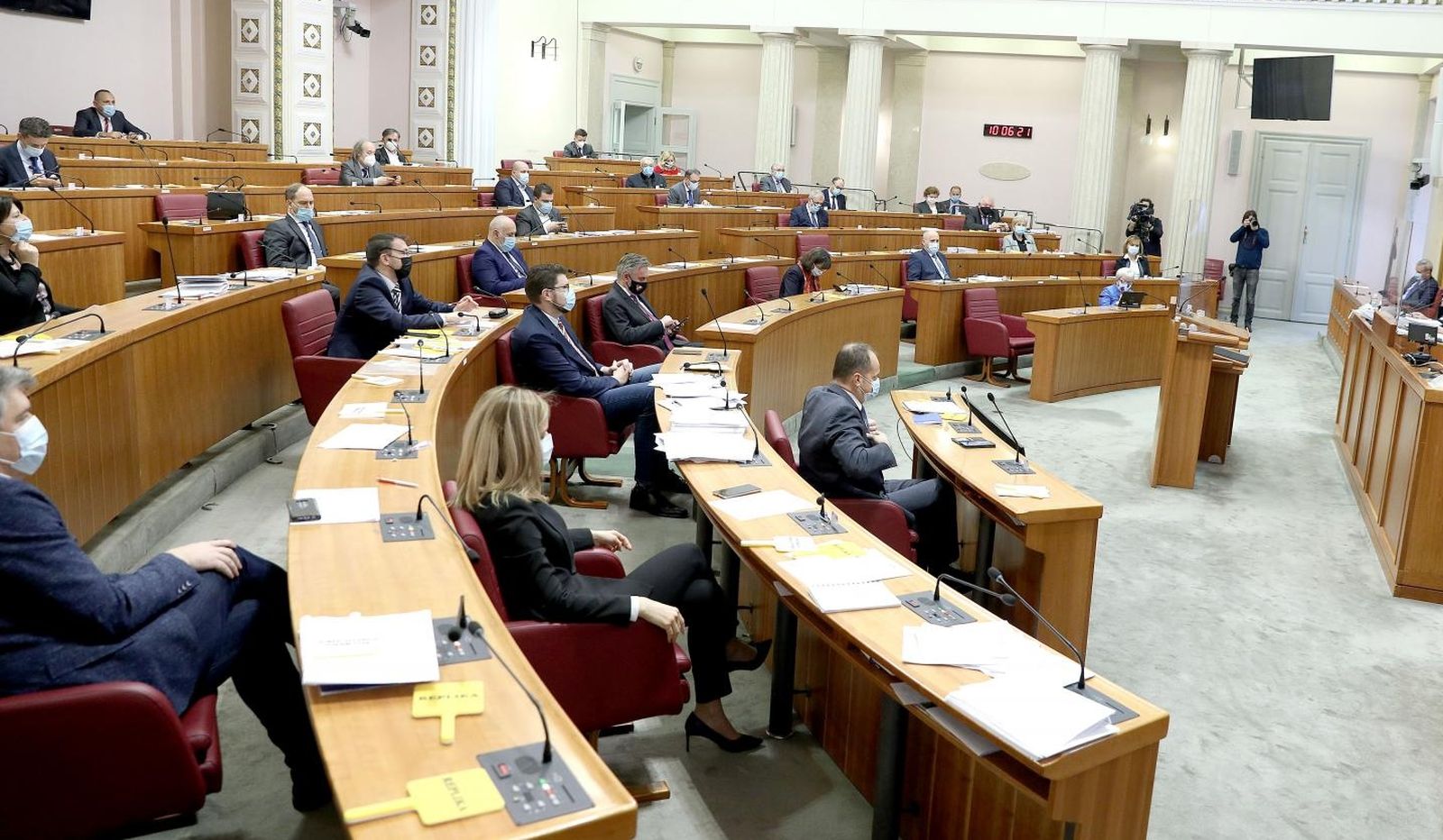 15.12.2020., Zagreb -Sabor je 4. sjednicu nastavio glasovanjem o raspravljenim tockama dnevnog reda.
Photo: Patrik Macek/PIXSELL