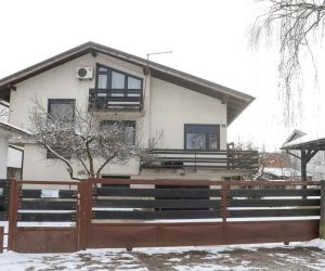 16.01.2021., Glina - Kuca u Glini u Runjaninovoj ulici koju je zupan Ivo Zinic dobio na privremeno koristenje od drzave 1995. godine. Photo: Borna Filic/PIXSELL