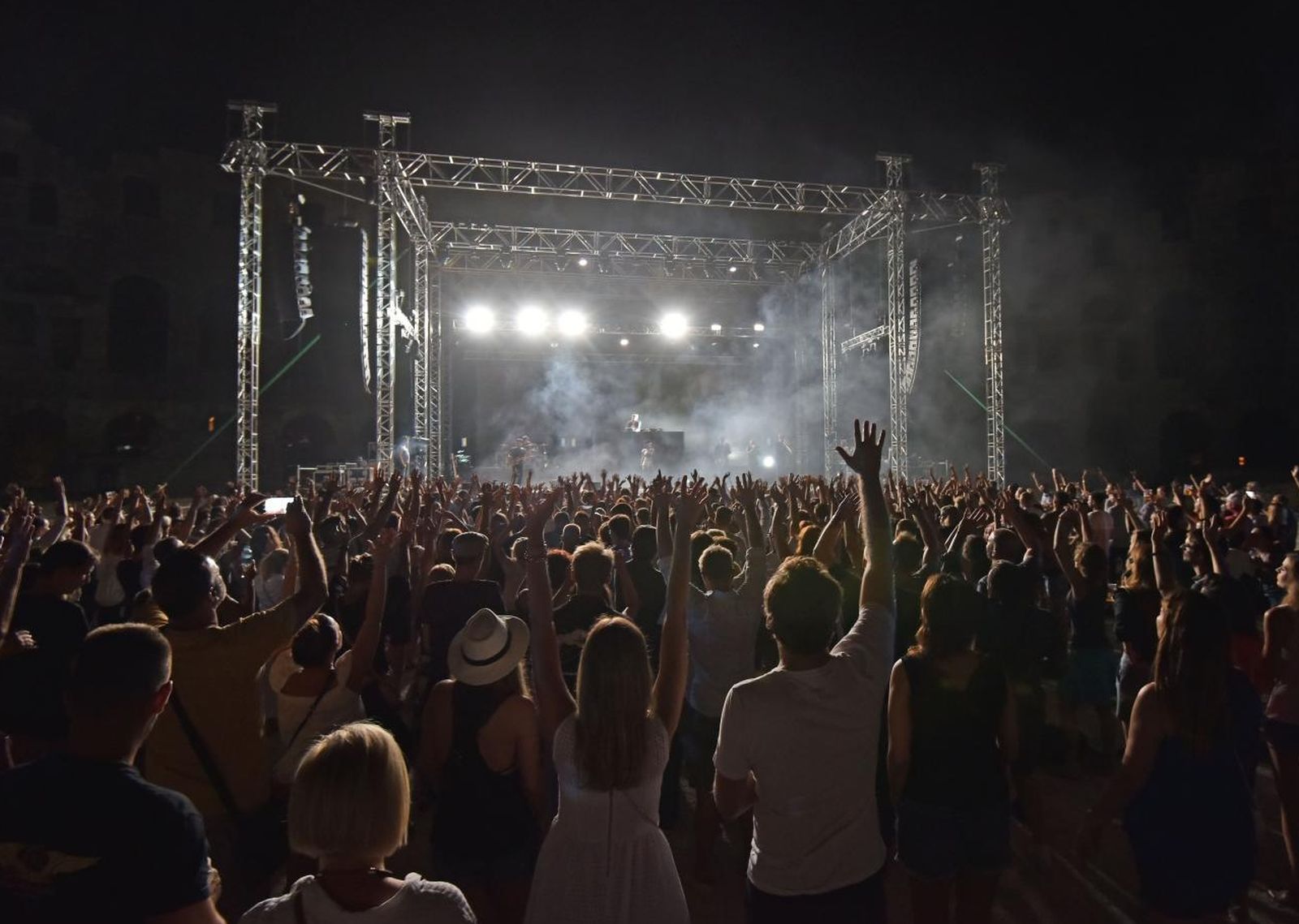 16.08.2018., Pula - Parov Stelar, ime iza kojeg se krije trenutno najpoznatiji austrijski glazbenik, producent i DJ Markus Fureder i njegov bend, sinoc su odrzali koncert u pulskoj Areni. 
Photo: Dusko Marusic/PIXSELL