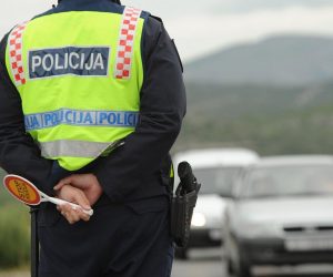 17.09.2013., Sibenik -
Na sibenskim prometnicama prometna policija pojacano kontrolira promet
Photo: Hrvoje Jelavic/PIXSELL