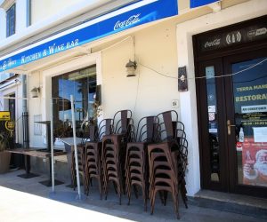 19.03.2020., Sibenik - Od ponoci Stozer civilne zastite u svrhu sprijecavanja sirenja zaraze koronavirusom zabranio je rad svim ugostiteljskim objektima i usliunim djelatnostima. Photo: Dusko Jaramaz/PIXSELL
