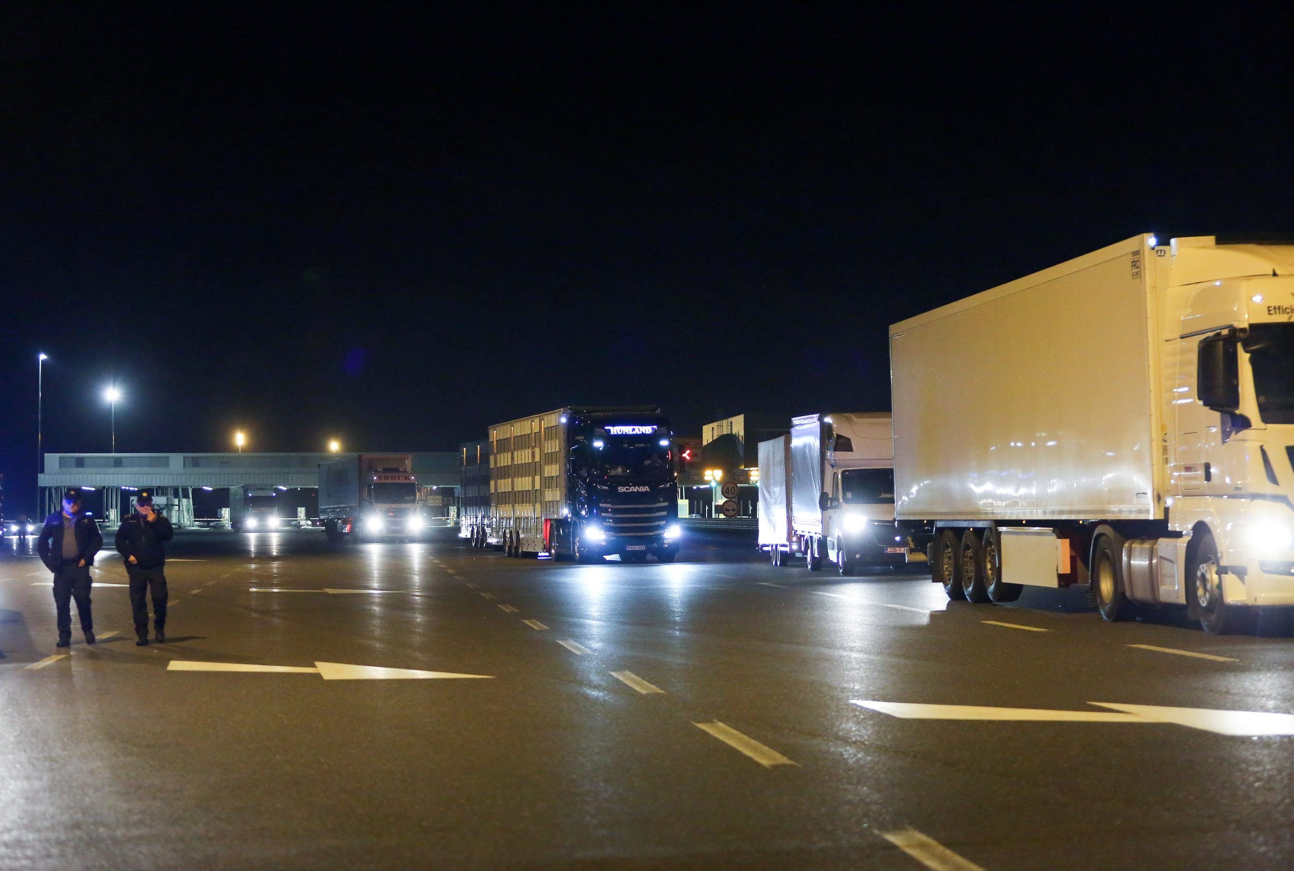 19.03.2020., Zagreb - Konvoj kamiona krenuo je s naplatnih kucia Bregana prema Srbiji i BiH. Photo: Emica Elvedji/PIXSELL