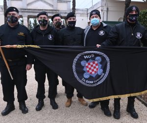 22.01.2021., Zadar - Kod sredisnjeg kriza na Gradskom groblju zapocelo je obiljezavanje obljetnice VRO Masklenica. Iako je bio najavljen dolazak predsjednika Zorana Milanovic, on se nije pojavio navodno zbog uvrstavanja pripadnika HOS-a u protokol obiljezavanja. 
Photo: Dino Stanin/PIXSELL