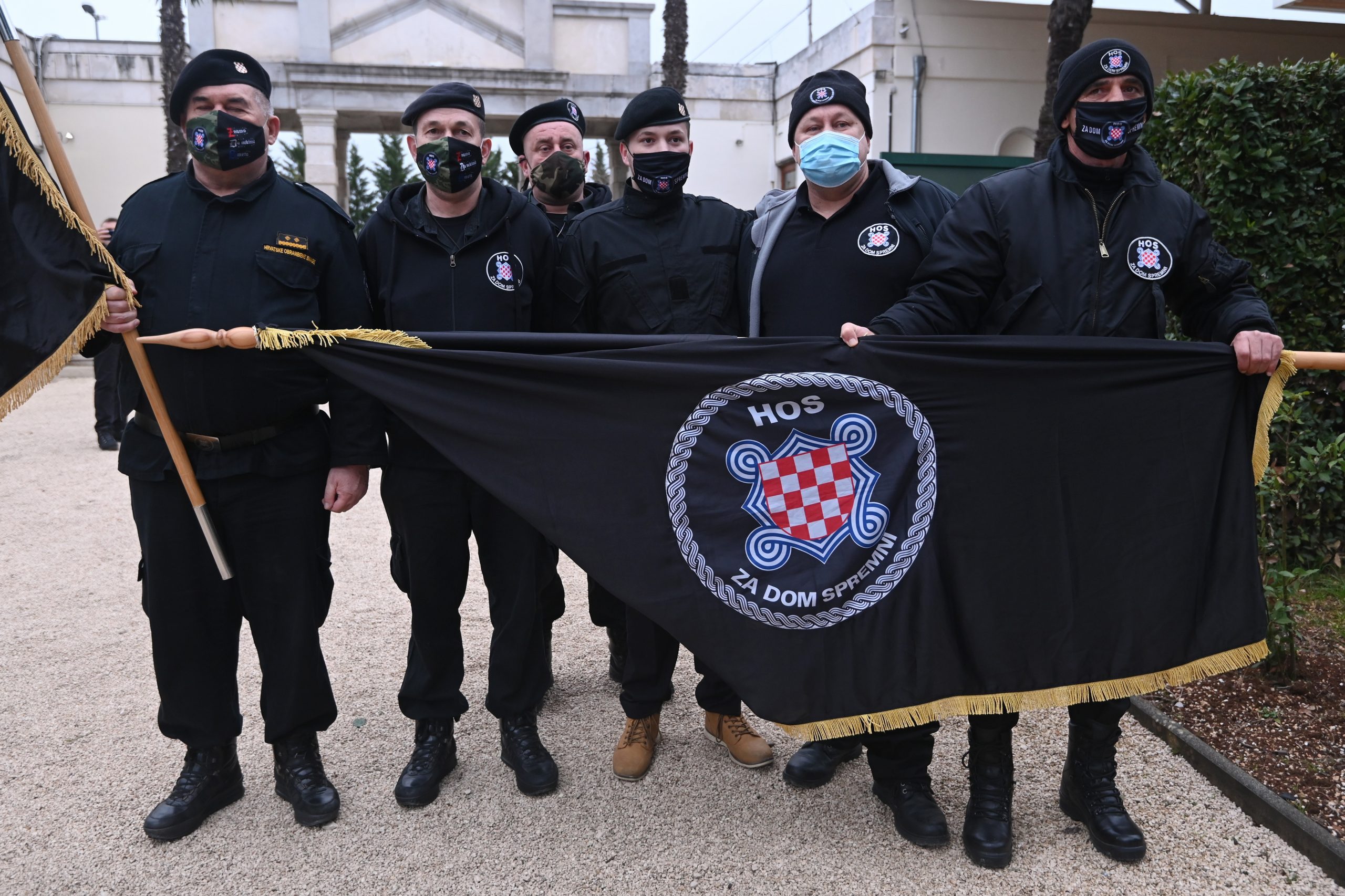 22.01.2021., Zadar - Kod sredisnjeg kriza na Gradskom groblju zapocelo je obiljezavanje obljetnice VRO Masklenica. Iako je bio najavljen dolazak predsjednika Zorana Milanovic, on se nije pojavio navodno zbog uvrstavanja pripadnika HOS-a u protokol obiljezavanja. 
Photo: Dino Stanin/PIXSELL