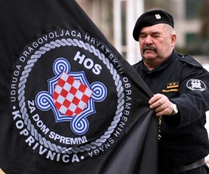 22.01.2021., Zadar - Kod sredisnjeg kriza na Gradskom groblju zapocelo je obiljezavanje obljetnice VRO Masklenica. Iako je bio najavljen dolazak predsjednika Zorana Milanovic, on se nije pojavio navodno zbog uvrstavanja pripadnika HOS-a u protokol obiljezavanja. 
Photo: Dino Stanin/PIXSELL