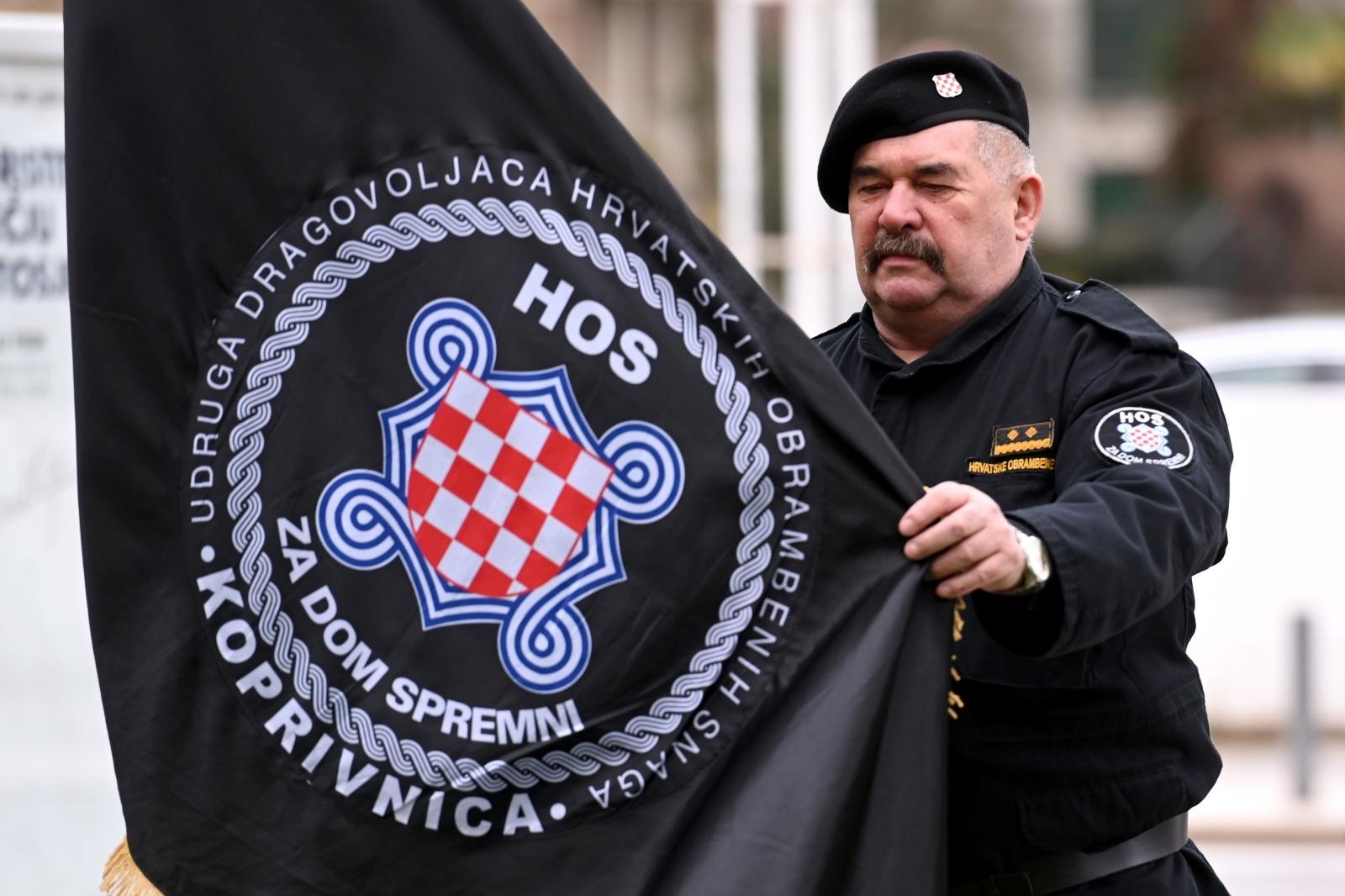 22.01.2021., Zadar - Kod sredisnjeg kriza na Gradskom groblju zapocelo je obiljezavanje obljetnice VRO Masklenica. Iako je bio najavljen dolazak predsjednika Zorana Milanovic, on se nije pojavio navodno zbog uvrstavanja pripadnika HOS-a u protokol obiljezavanja. 
Photo: Dino Stanin/PIXSELL