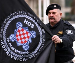 22.01.2021., Zadar - Kod sredisnjeg kriza na Gradskom groblju zapocelo je obiljezavanje obljetnice VRO Masklenica. Iako je bio najavljen dolazak predsjednika Zorana Milanovic, on se nije pojavio navodno zbog uvrstavanja pripadnika HOS-a u protokol obiljezavanja. 
Photo: Dino Stanin/PIXSELL
